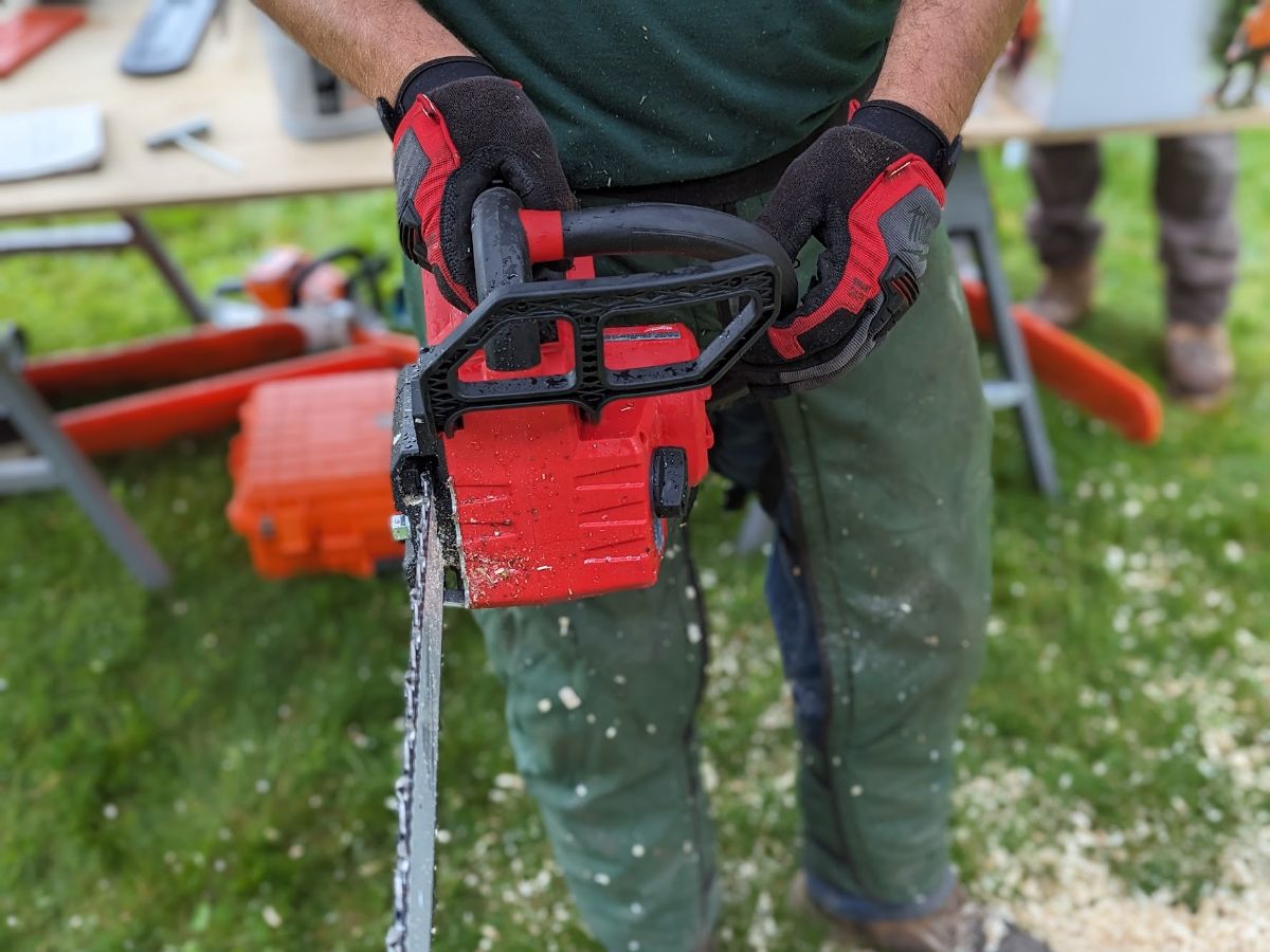 Milwaukee M18 FUEL Battery Top Handle Chainsaw