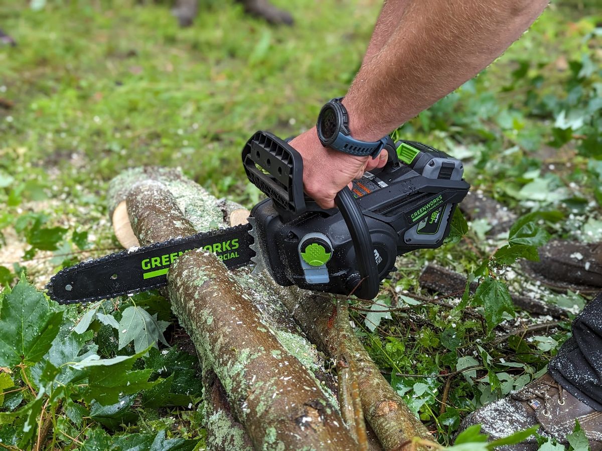 Greenworks Commercial Battery Top-Handle Chainsaw Ergos