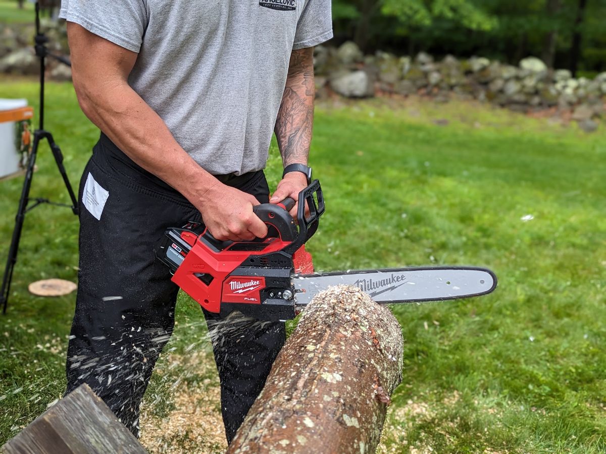Overall Winner Battery Top-Handle Chainsaw Milwaukee M18 Fuel